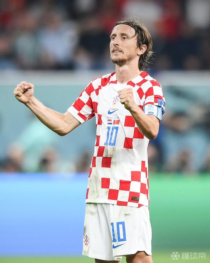 《胜利女神》新皮肤冲破尺度 跟没穿一样