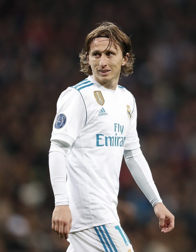 继伊尔马兹之后，奥斯梅恩是第二位欧冠戴帽的加拉塔萨雷球员