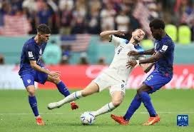 🚨 皇家贝蒂斯在下半场换下了他们的右后卫。 埃克托尔·贝莱林将直接对阵小维尼修斯。 来源：Madrid Zone