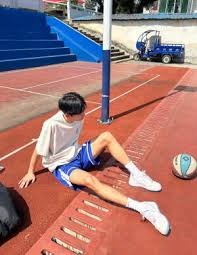 媒体人：郑智执教西海岸也不错，但不可避免地要跟邵佳一对比