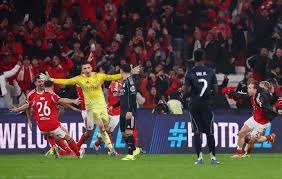 德媒：诺伊尔目标是对阵多特或欧冠1／4决赛次回