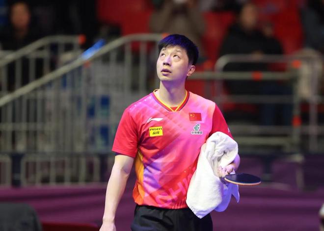 色被逐渐削 色被逐渐削